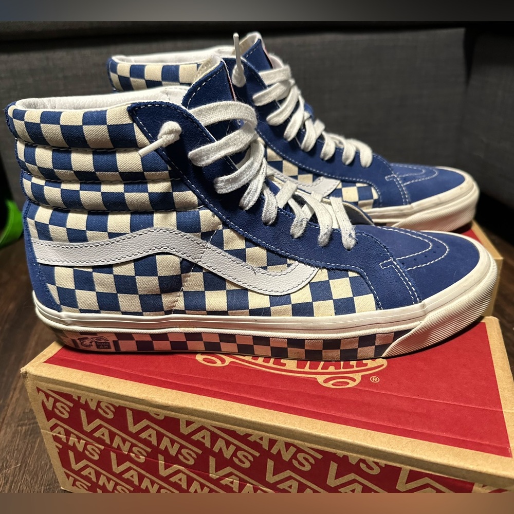 Men’s Vans SK8-HI classic checkerboard high tops LIKE NEW